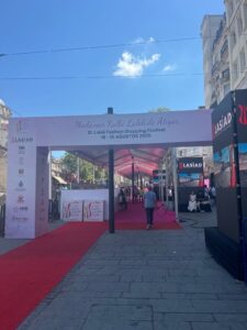 media-1259af53-215a-4265-8d7c-56b3a7a57cd9