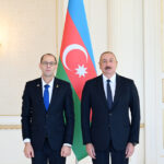 Prezident İlham Əliyev İsrailin Azərbaycanda yeni təyin olunmuş səfirinin etimadnaməsini qəbul edib