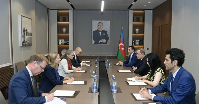 media-pm31adbu6dlilm0wwtgnejh81v4udzknwz1lb8a2_825