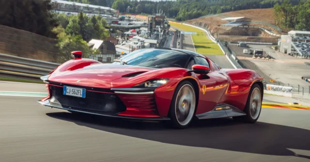 media-1-ferrari-daytona-sp3