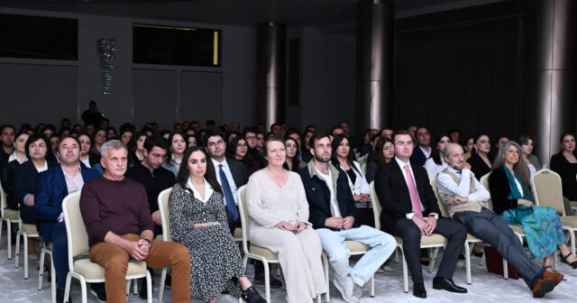 media-17617707375410622594_1200x630