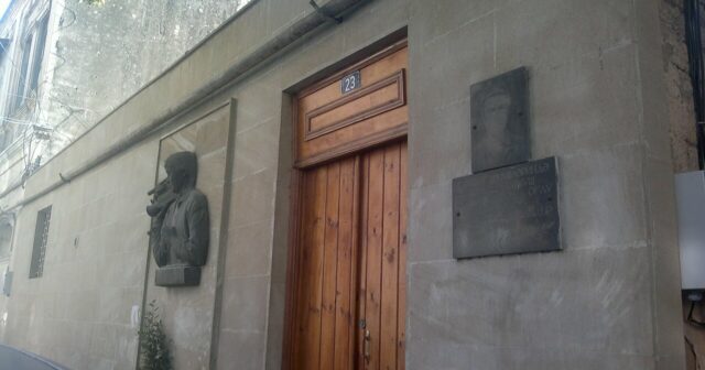 media-building_on_23_murtuza_mukhtarov_street