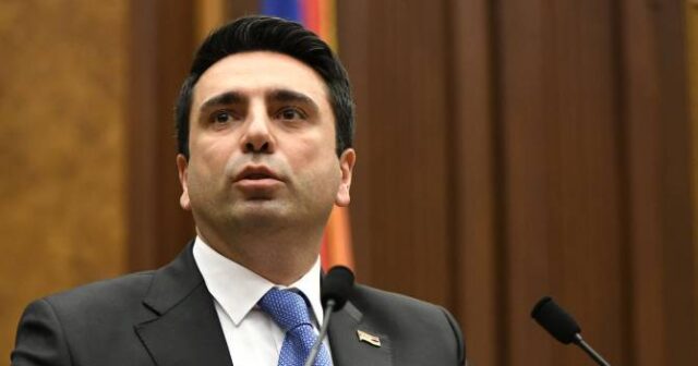 media-media-alen-simonyan-i8okf6