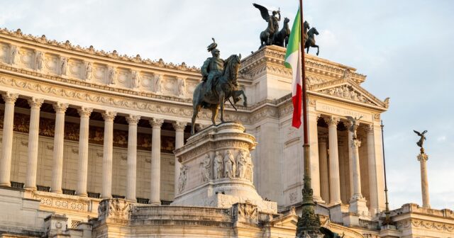 media-10000_victor-emmanuel-ii-monument-rome-sunset-italy