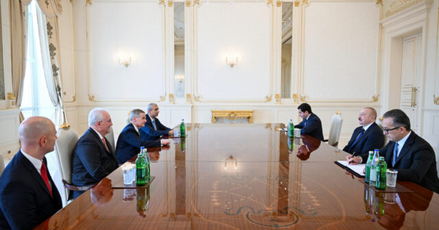 media-1763014075452654910_1200x630