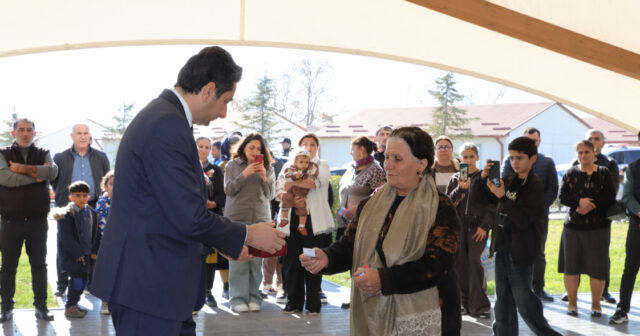 media-1763721150589721902_1200x630