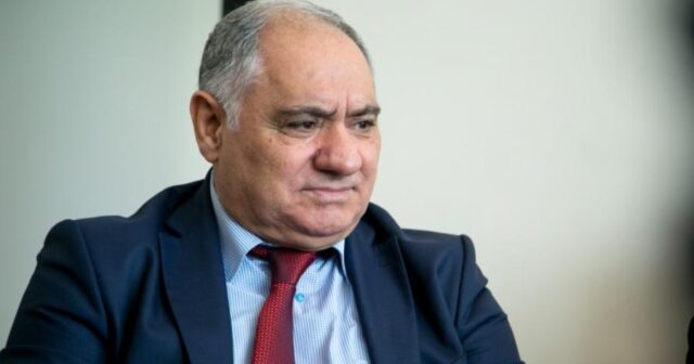 media-213446_e2mn8phb8f