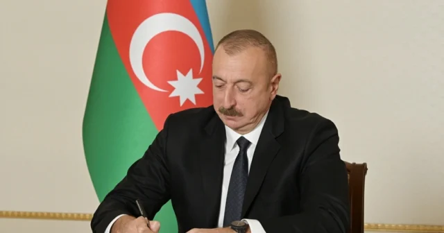 media-6cfa4b76-74f1-39d8-a593-3838e9591392_825