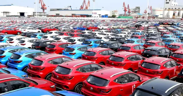 media-new-cars-warehouses-4