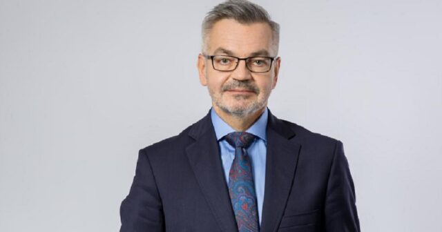 media-efba073a-ccf3-4165-ab2f-e53803a48b11