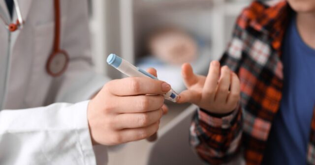 media-usaqlarda-sekerli-diabet-1024x576