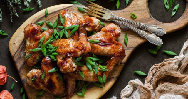 media-balli-sousda-toyuq-qanadi1