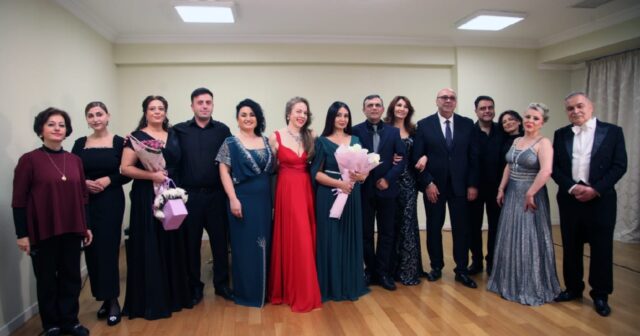 media-photo_5352601180623801392_y