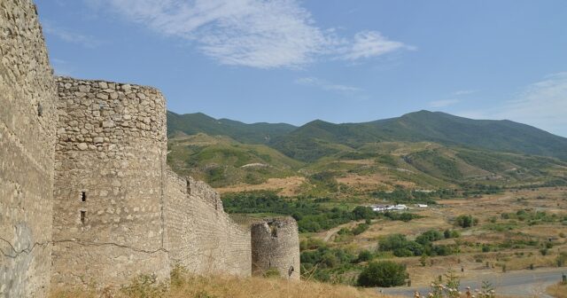 media-photo_5357200957453832627_y