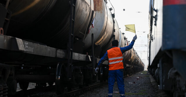 media-1766237605_6946a00559f516946a00559f5217662361656946a00559f4f6946a00559f50