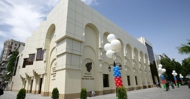 media-azerbaycan_dovlet_akademik_rus_dram_teatri_-2008