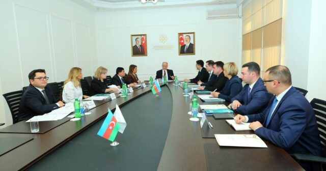 media-photo_5399973643401497827_w