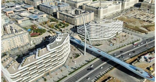 media-photo_5402225443215183278_x