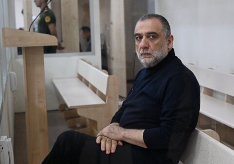 media-1759821553_1758043694_17580420421783330745_1200x630