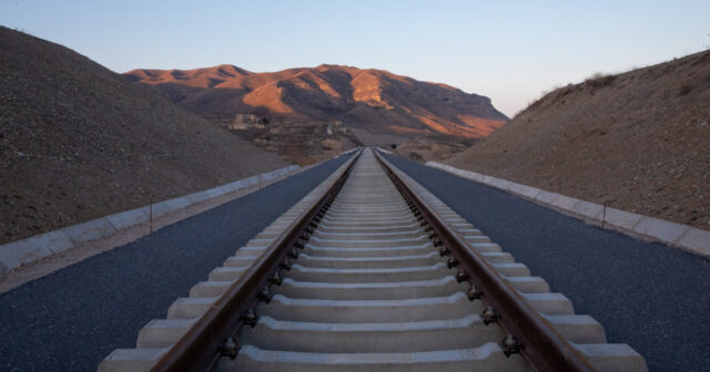 media-68021e4f44ea668021e4f44ea7174496929568021e4f44ea468021e4f44ea5