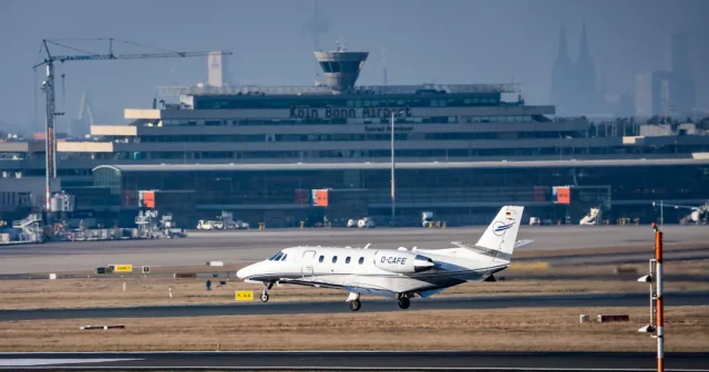 media-cessna-560xl-citation-xls-d-cafe-der-privaten-deutschen-fluggesellschaft-silver-cloud-air-landet-auf-dem-flughafen-koeln-bonn