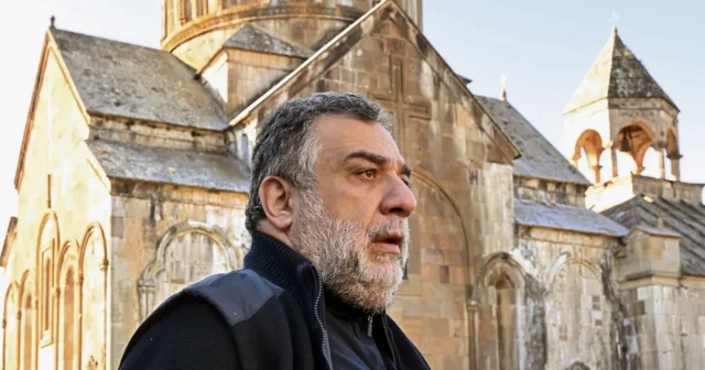 media-kmo_190858_00009_1_t247_103825