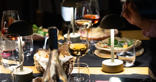 media-photo_5210876356596536182_w