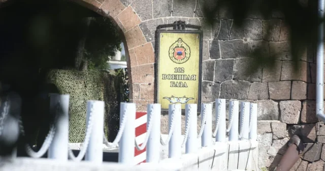 media-voaoai6prcfcspsdkufmtsyfkbb6sckssj4igv5h_1200