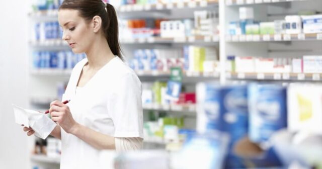 media-1620202730_3-phonoteka_org-p-farmatsevt-fon-4-e1685705969179