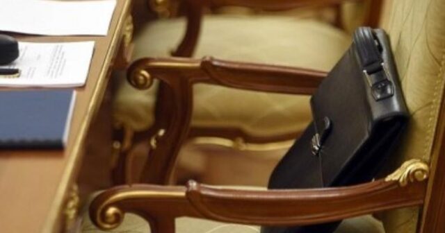 media-1732864390_vezife-kreslo