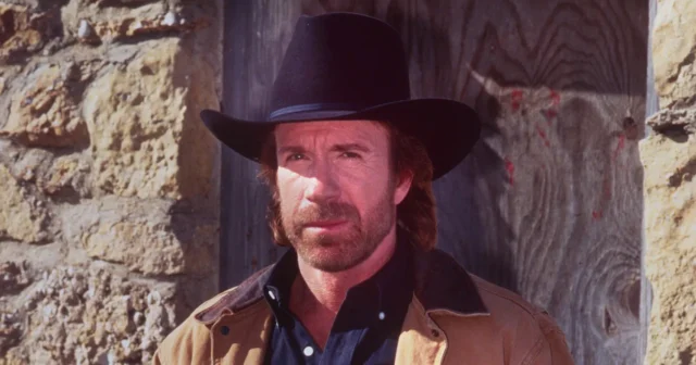 media-walker-texas-ranger-chuck-norris-still-everett-t4dwate_ec001-h-2023