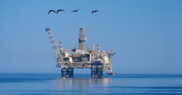 media-media-azerbaycan-nefti-6gc8p1