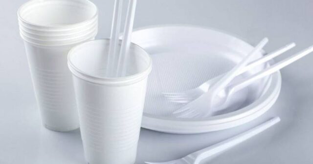 media-thermocol-plates-continue-to-be-8d2a930613-4990d392e9cec07c1e888a2693be423b