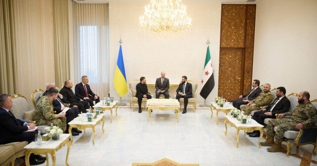 media-1775404085_photo_5951519402089974972_y