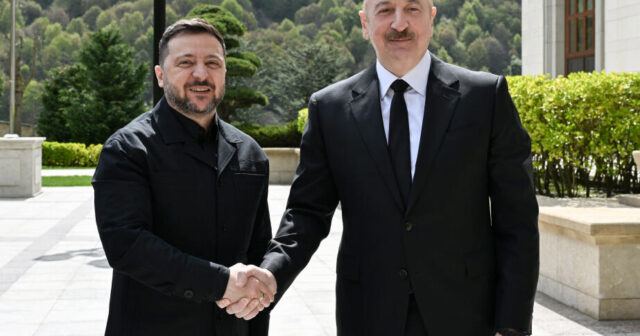 media-ukrayna_prezidenti_volodimir_zelenski_azrbaycanda_igzar_sfrddir