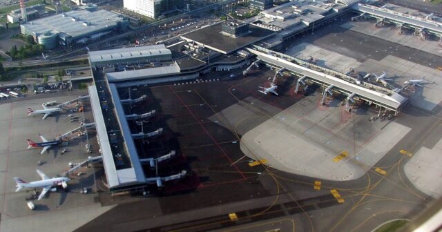 media-prg_ruzyne_airport_view_8971b