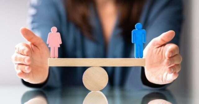 media-gender-balance-adobestock_481728-700x403
