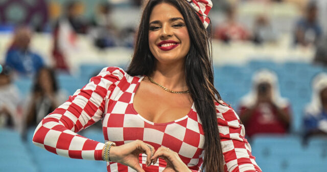 media-world-cup-fan-ivana-knoll2