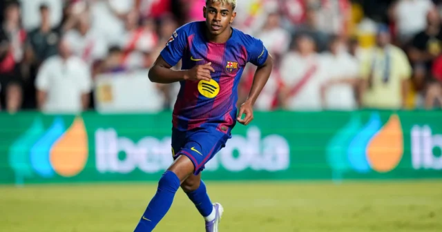 media-lamine-yamal-scores-for-fc-barcelona-in-laliga-2025-clash-against-rayo-vallecano-madrid