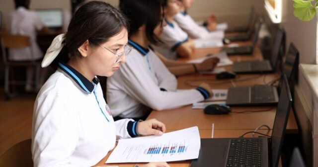media-reqemsal-bacariqlar-temayullu-10-cu-siniflere-qebul-ucun-onlayn-imtahan-kecirilir